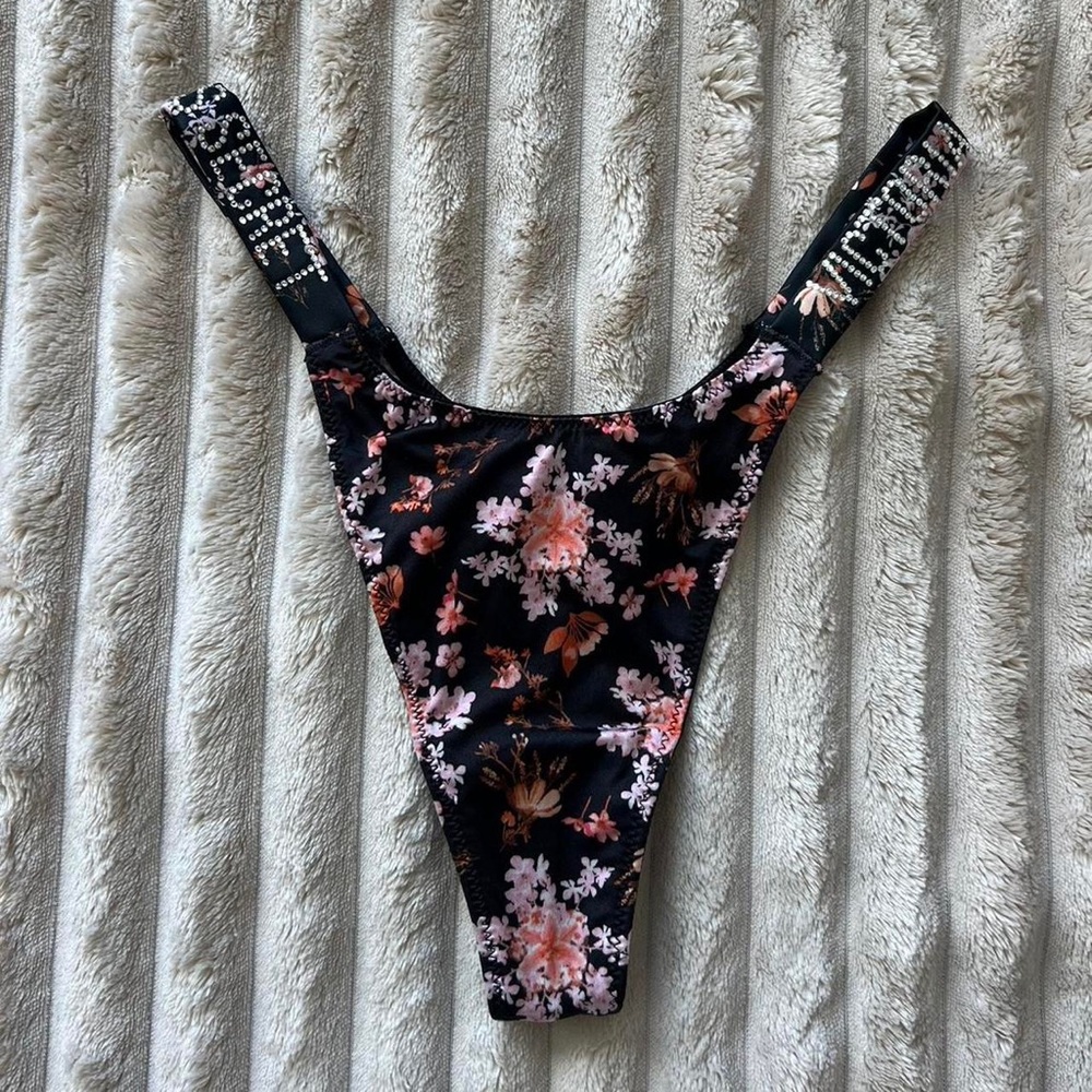 victoria’s secret shine strap thong